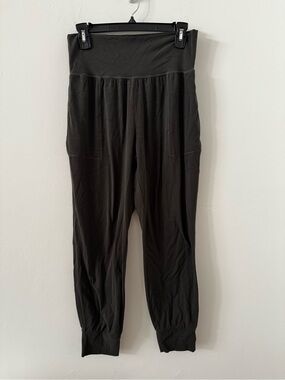 Athleta Black High-Waist Jogger Pants with Cuffed Ankles